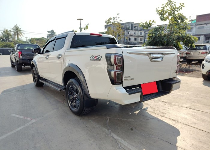 Used 1
                    ISUZU
                     for Sale Image