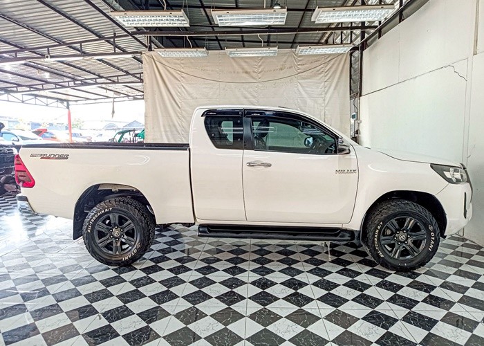 Used 6
                    TOYOTA
                     for Sale Image