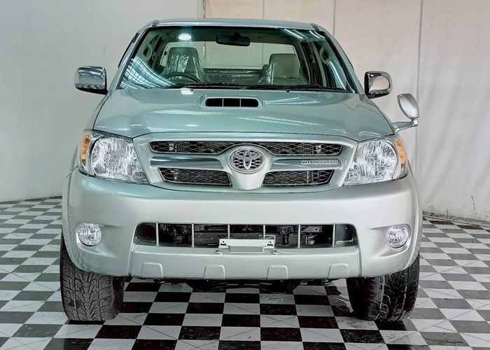 Used 8
                    TOYOTA
                     for Sale Image