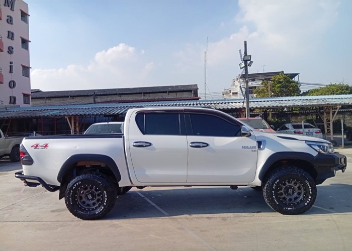 Used 11
                    TOYOTA
                     for Sale Image