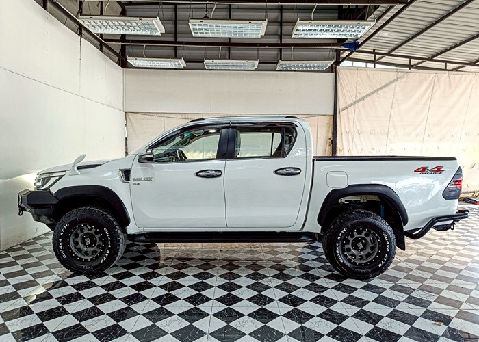 Used 11
                    TOYOTA
                     for Sale Image