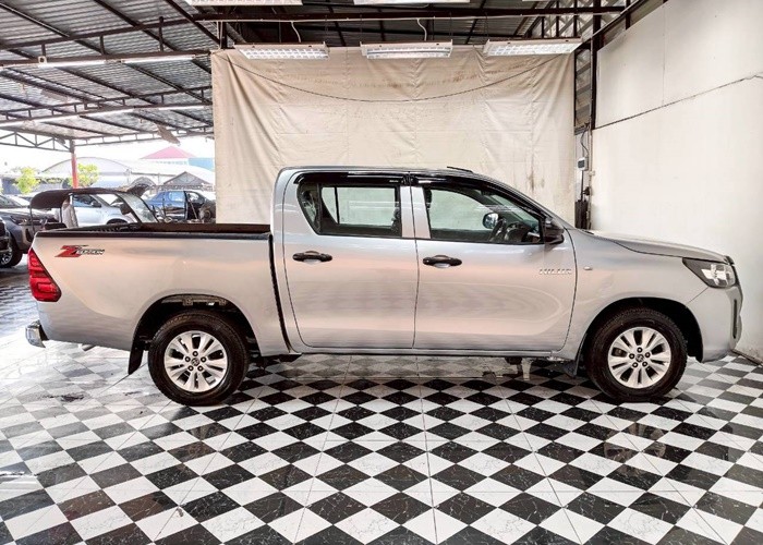 Used 11
                    TOYOTA
                     for Sale Image