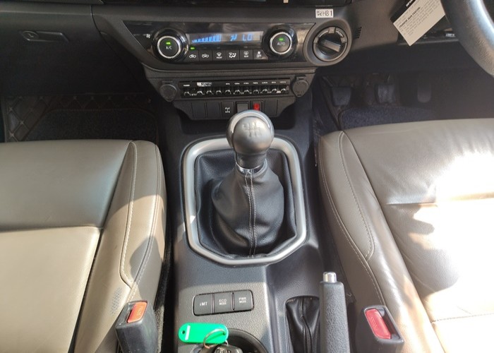 Used 11
                    TOYOTA
                     for Sale Image