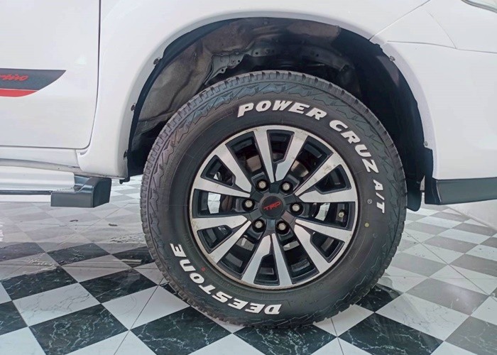 Used 9
                    TOYOTA
                     for Sale Image