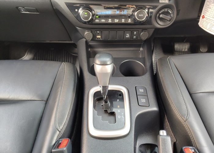 Used 6
                    TOYOTA
                     for Sale Image