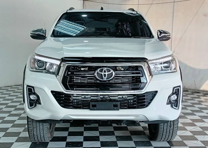 Used 8
                    TOYOTA
                     for Sale Image