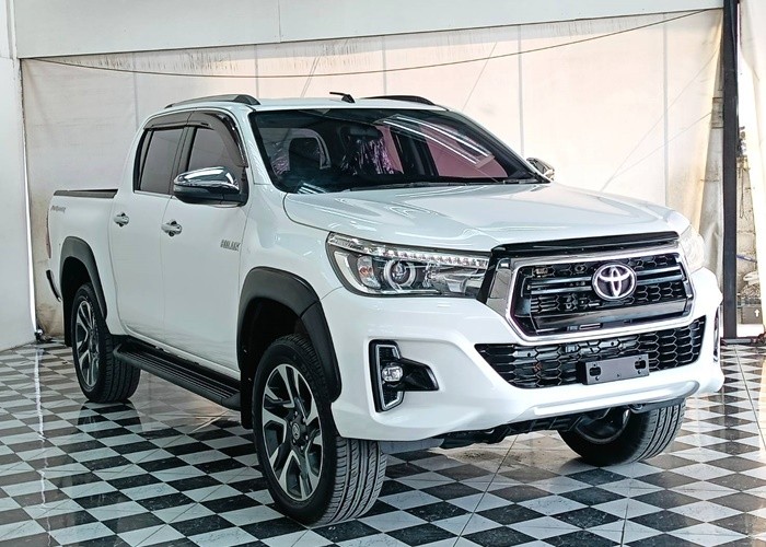 Used 8
                    TOYOTA
                     for Sale Image