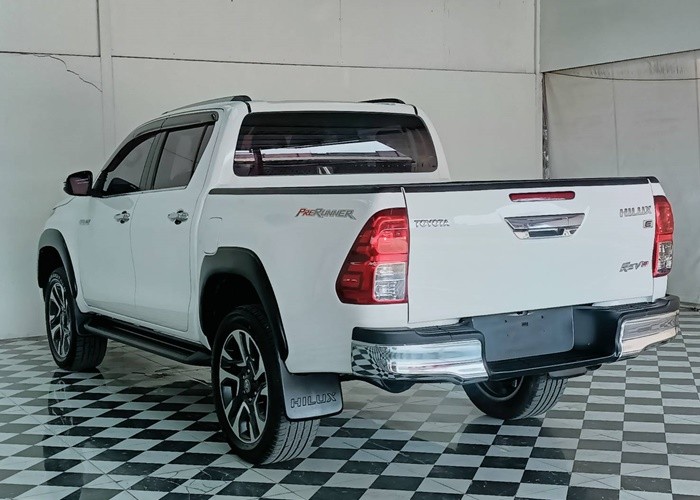 Used 8
                    TOYOTA
                     for Sale Image