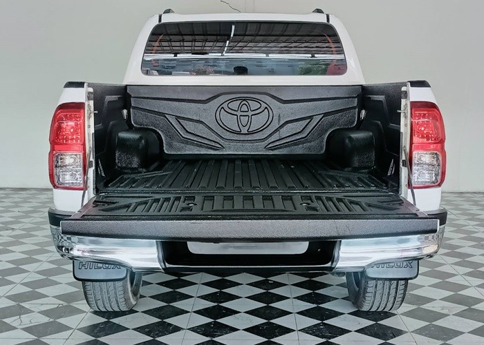 Used 8
                    TOYOTA
                     for Sale Image