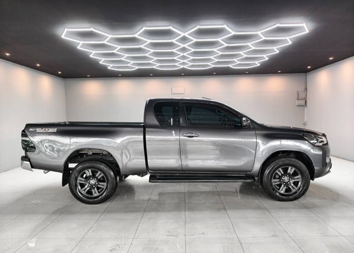 Used 8
                    TOYOTA
                     for Sale Image