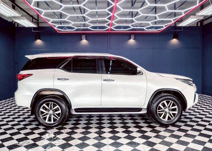 Used 7
                    TOYOTA
                     for Sale Image