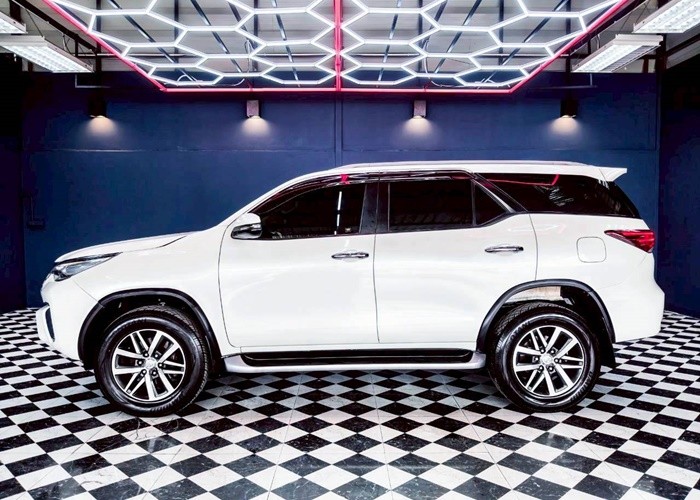 Used 7
                    TOYOTA
                     for Sale Image