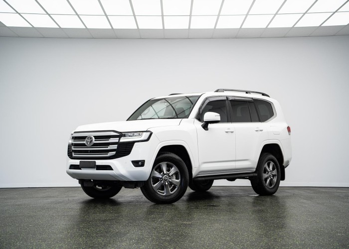 Used 8
                    TOYOTA
                     for Sale Image