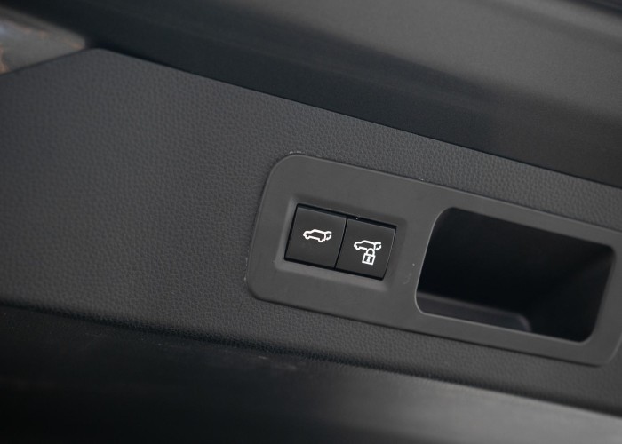 Used 12
                    TOYOTA
                     for Sale Image