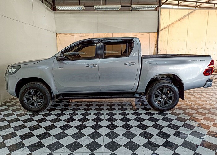 Used 12
                    TOYOTA
                     for Sale Image