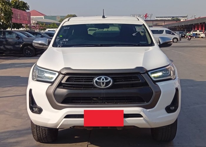 Used 12
                    TOYOTA
                     for Sale Image