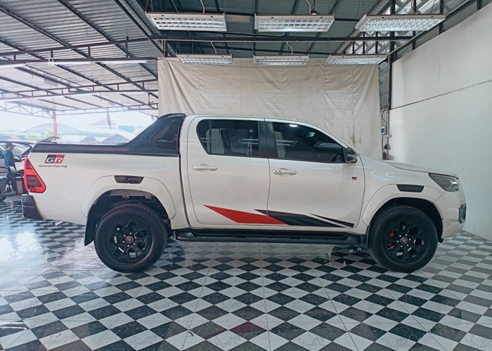 Used 7
                    TOYOTA
                     for Sale Image