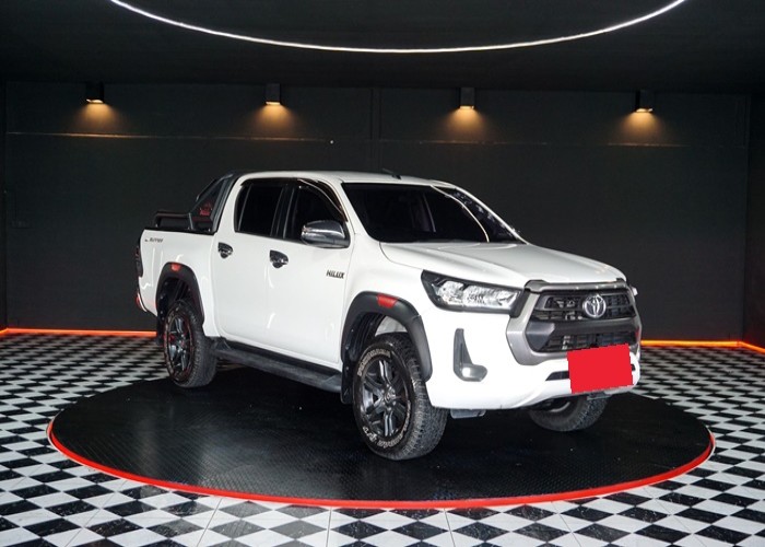 Used 8
                    TOYOTA
                     for Sale Image
