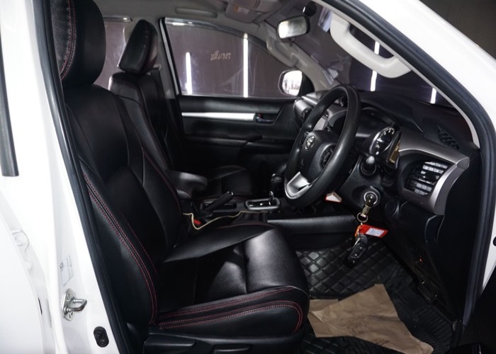 Used 8
                    TOYOTA
                     for Sale Image