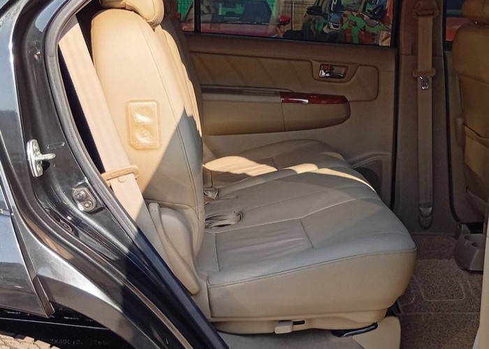 Used 8
                    TOYOTA
                     for Sale Image