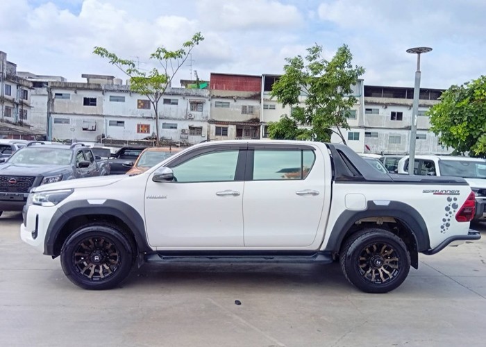 Used 6
                    TOYOTA
                     for Sale Image