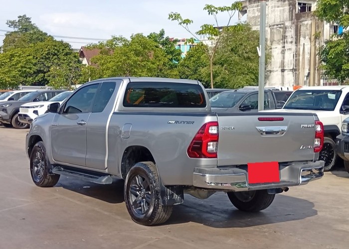 Used 12
                    TOYOTA
                     for Sale Image