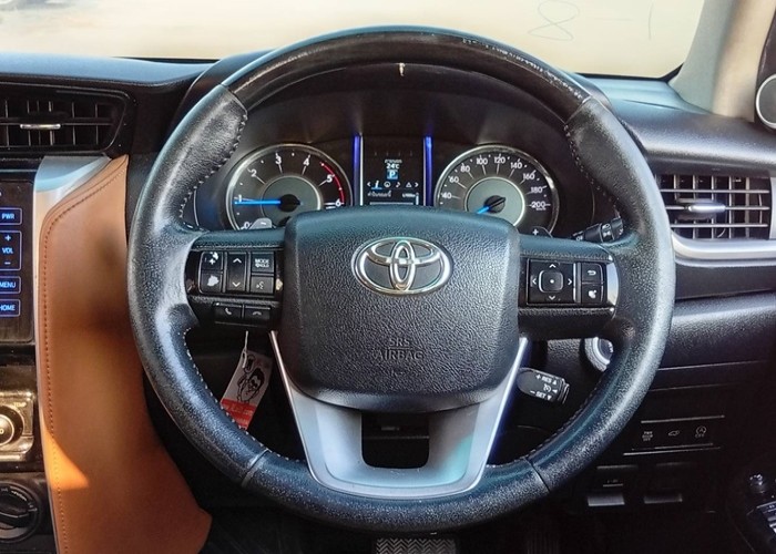 Used 12
                    TOYOTA
                     for Sale Image