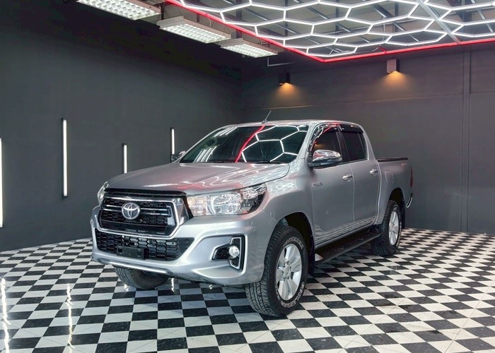 Used 8
                    TOYOTA
                     for Sale Image
