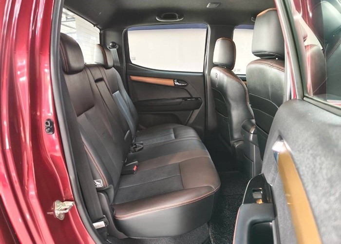 Used 1
                    ISUZU
                     for Sale Image