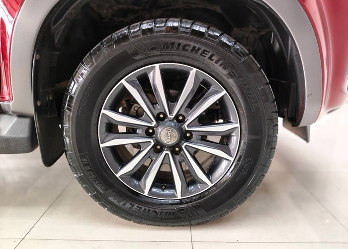 Used 1
                    ISUZU
                     for Sale Image