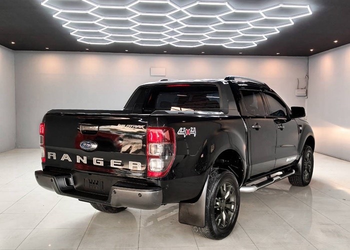 Used 7
                    FORD
                     for Sale Image
