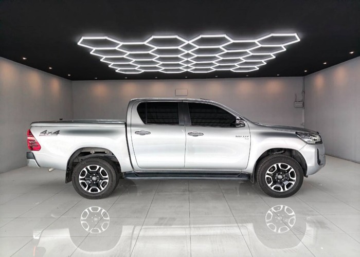 Used 9
                    TOYOTA
                     for Sale Image
