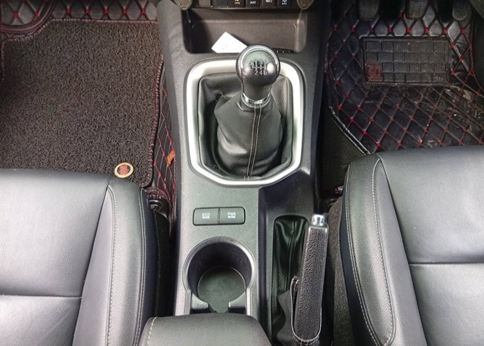 Used 5
                    TOYOTA
                     for Sale Image