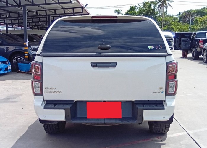 Used 8
                    ISUZU
                     for Sale Image
