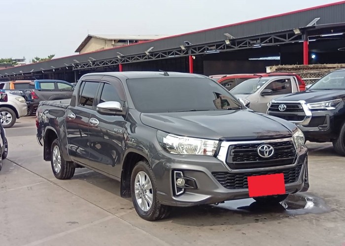 Used 8
                    TOYOTA
                     for Sale Image