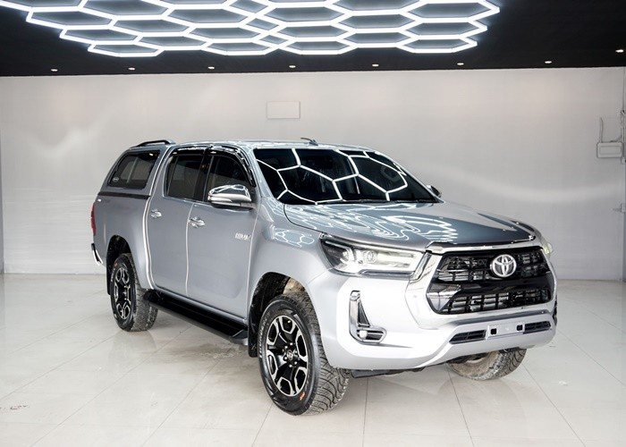 Used 9
                    TOYOTA
                     for Sale Image