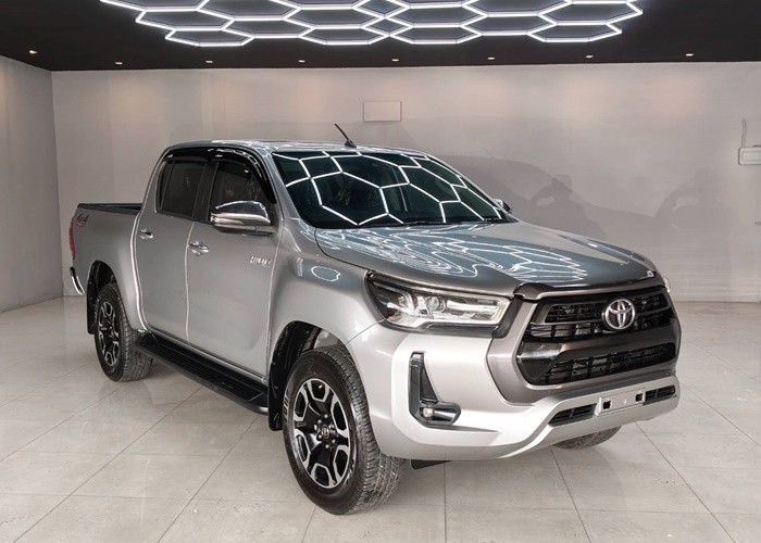 Used 6
                    TOYOTA
                     for Sale Image