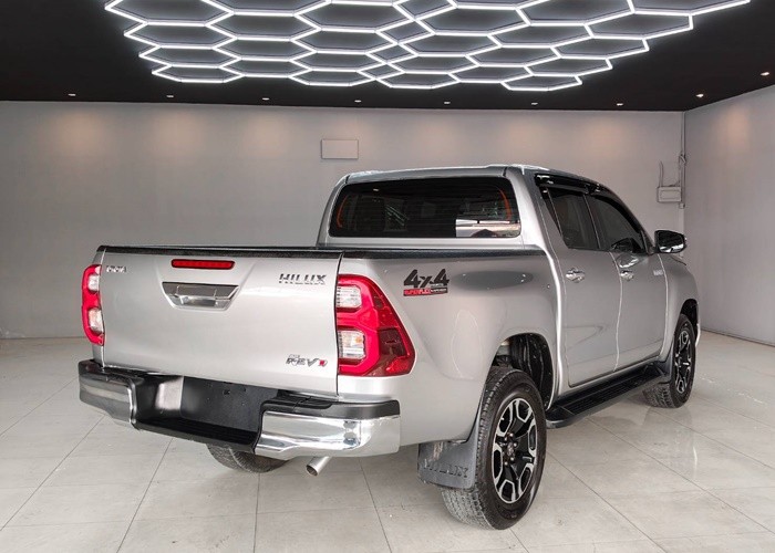Used 6
                    TOYOTA
                     for Sale Image