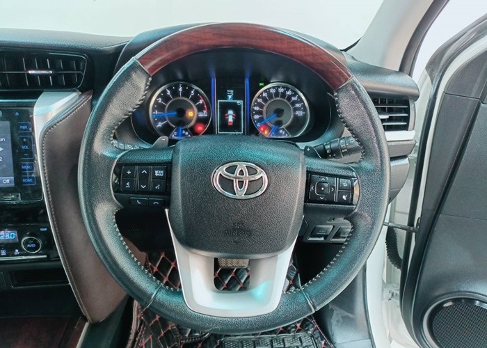 Used 11
                    TOYOTA
                     for Sale Image