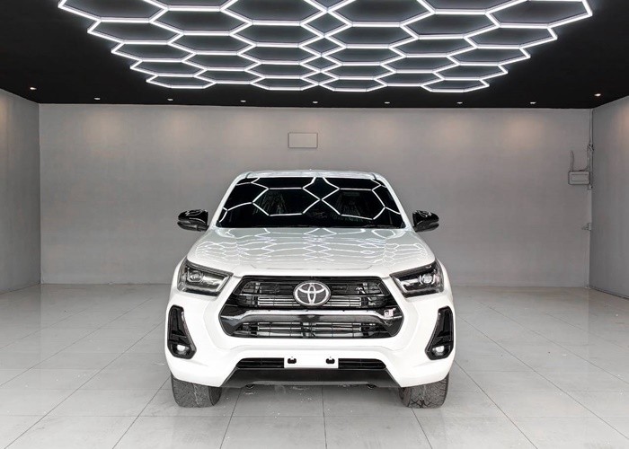 Used 8
                    TOYOTA
                     for Sale Image