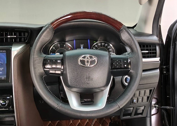 Used 9
                    TOYOTA
                     for Sale Image