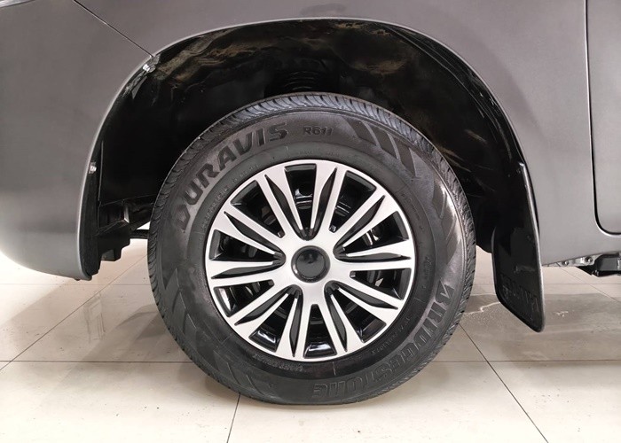Used 12
                    TOYOTA
                     for Sale Image