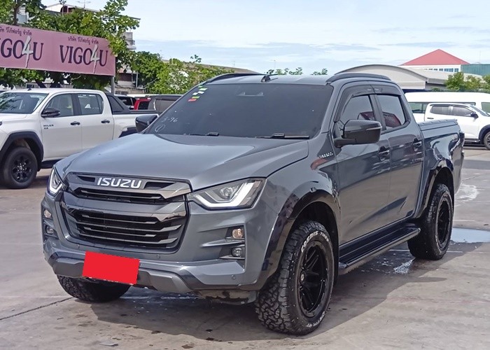 Used 8
                    ISUZU
                     for Sale Image