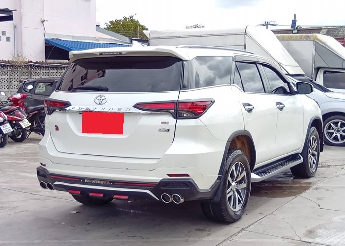 Used 6
                    TOYOTA
                     for Sale Image