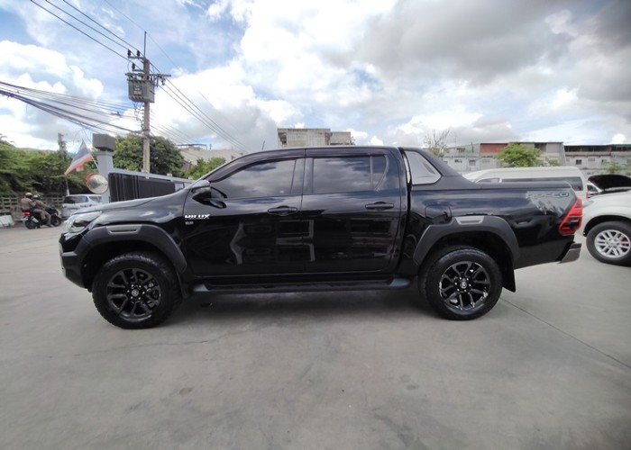 Used 4
                    TOYOTA
                     for Sale Image