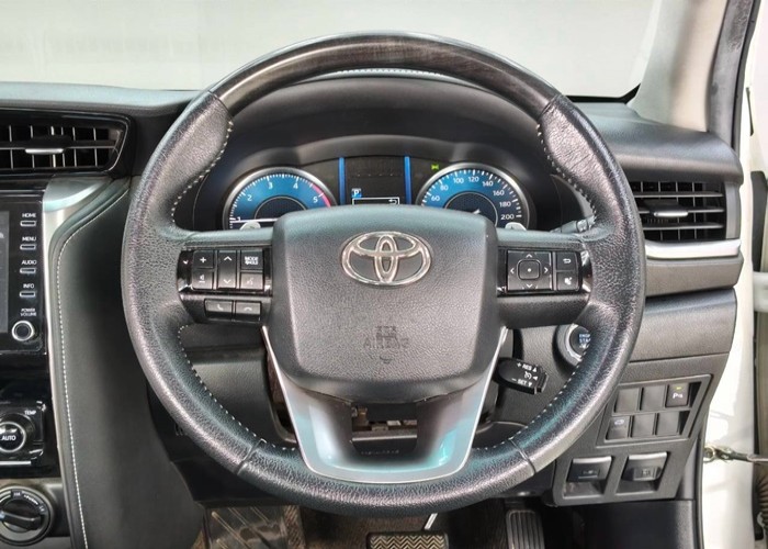 Used 11
                    TOYOTA
                     for Sale Image