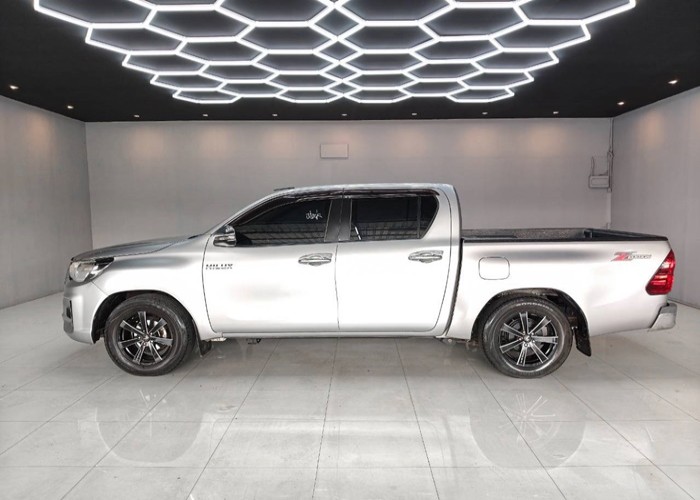 Used 10
                    TOYOTA
                     for Sale Image