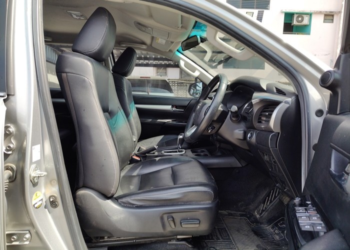 Used 12
                    TOYOTA
                     for Sale Image