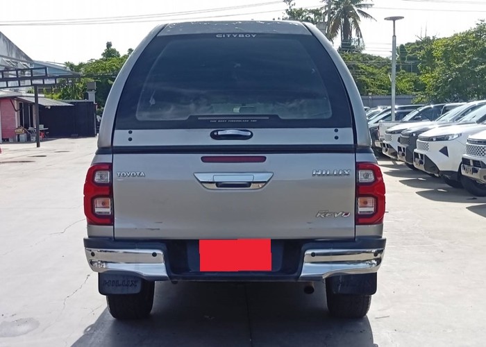 Used 12
                    TOYOTA
                     for Sale Image