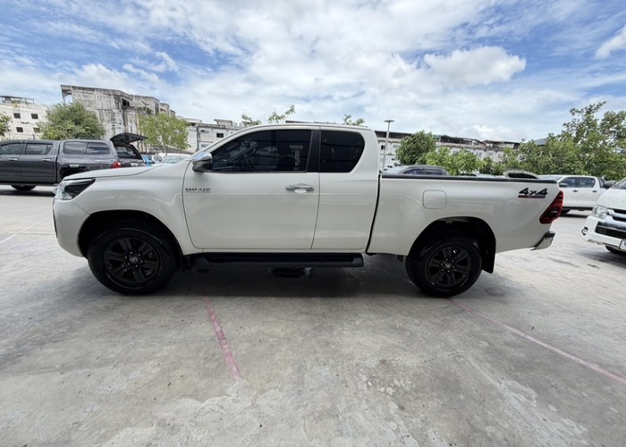 Used 4
                    TOYOTA
                     for Sale Image